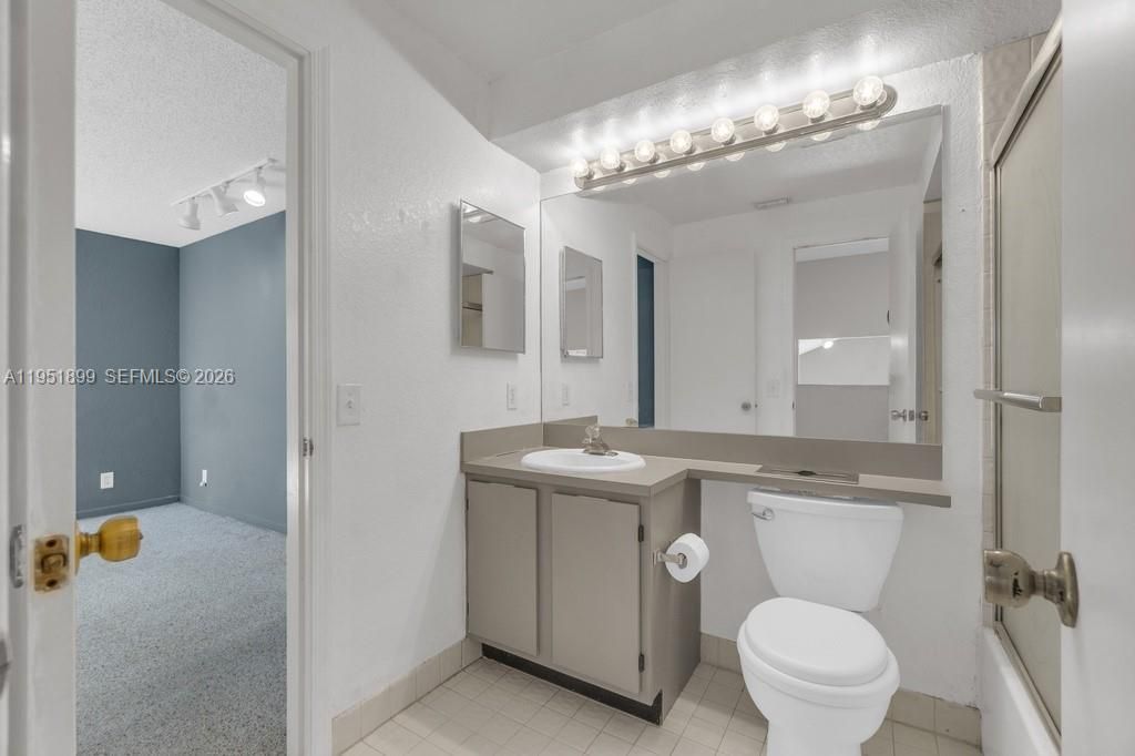 8209 Waterford Ave, Tamarac, FL 33321 Photo