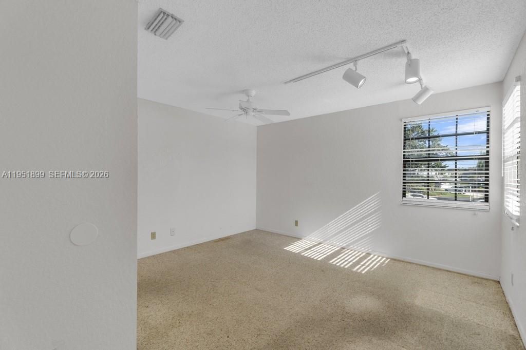 8209 Waterford Ave, Tamarac, FL 33321 Photo