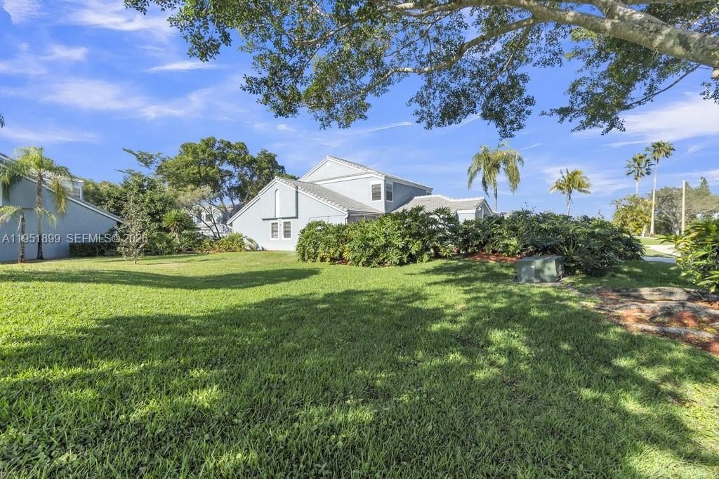 8209 Waterford Ave, Tamarac, FL 33321 Photo