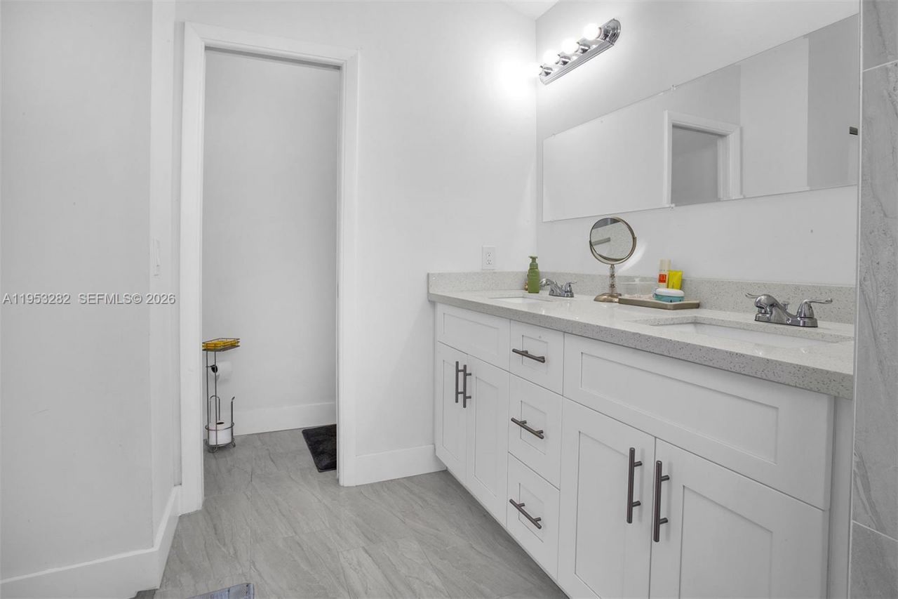 10137 SW 223rd Ter, Cutler Bay, FL 33190 Photo