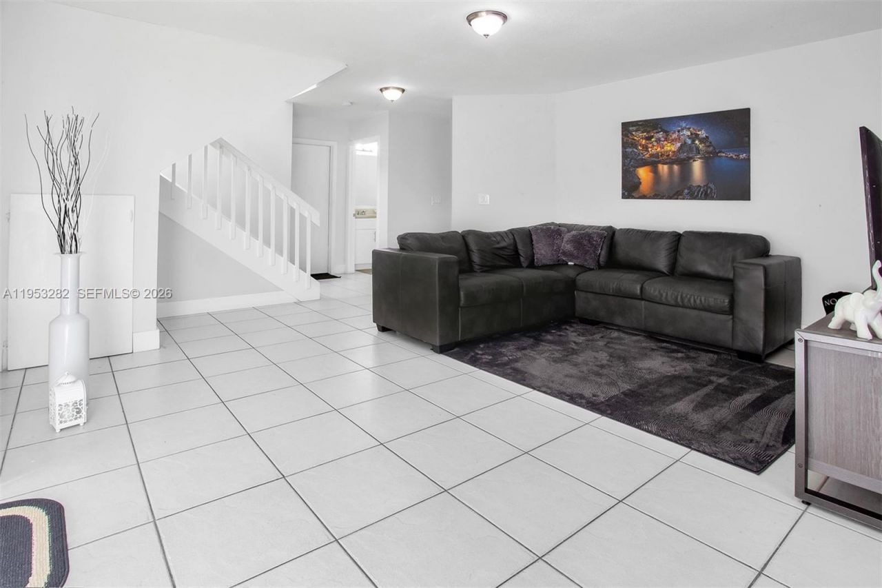 10137 SW 223rd Ter, Cutler Bay, FL 33190 Photo