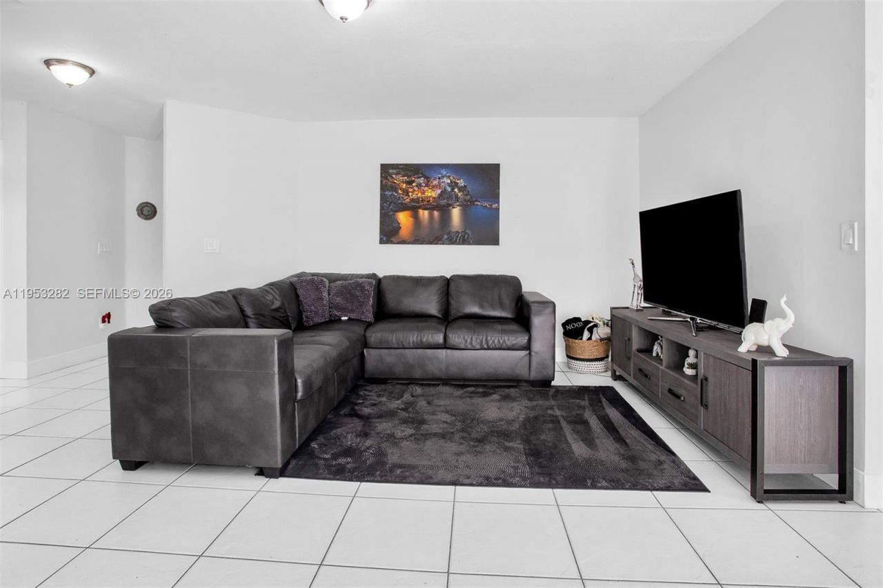 10137 SW 223rd Ter, Cutler Bay, FL 33190 Photo