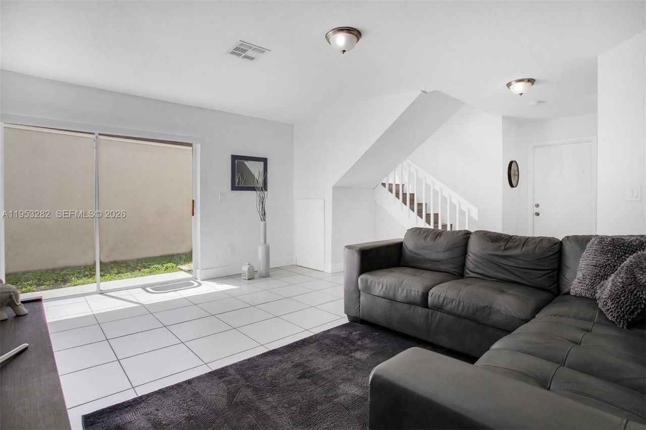 10137 SW 223rd Ter, Cutler Bay, FL 33190 Photo