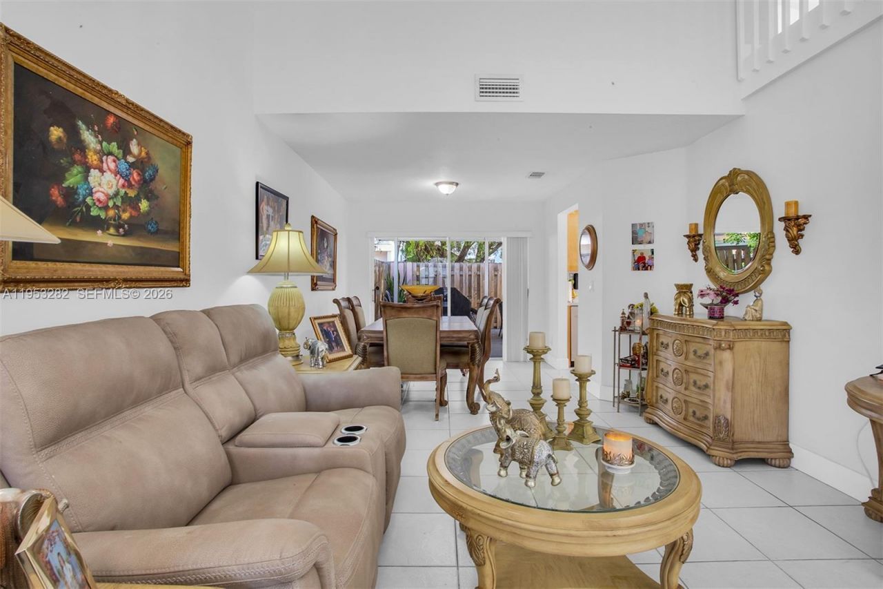 10137 SW 223rd Ter, Cutler Bay, FL 33190 Photo