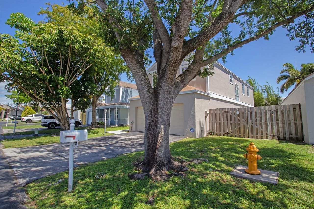 10137 SW 223rd Ter, Cutler Bay, FL 33190 Photo