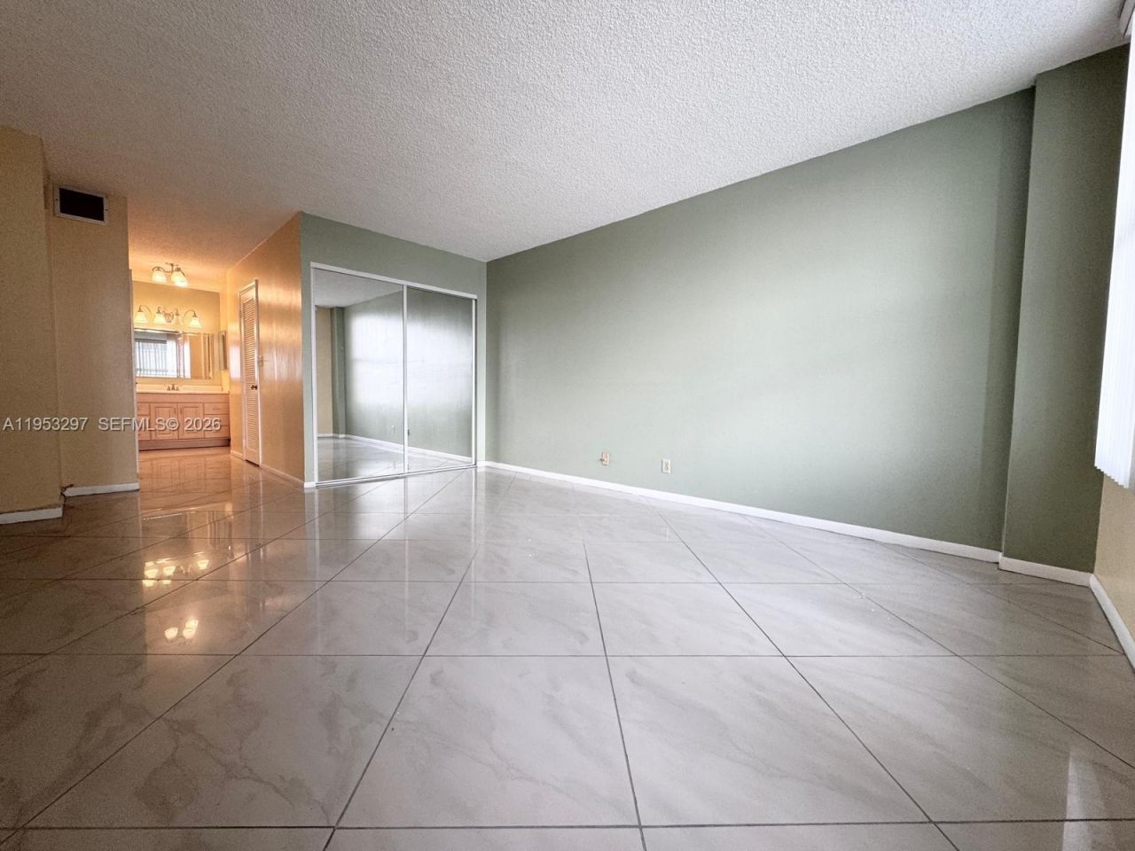 3800 S Ocean Dr, Unit 325, Hollywood, FL 33019 Photo
