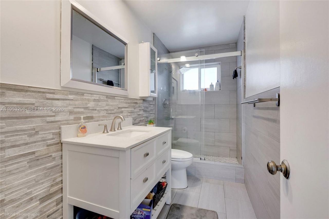 262 SW 54th Ave, Plantation, FL 33317 Photo