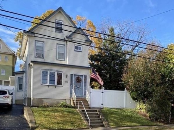 15 Hackensack, East Rutherford, NJ 07073