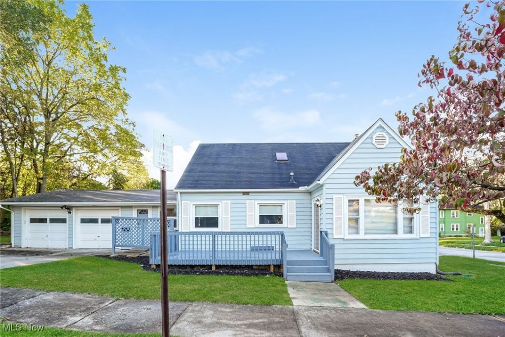 962 Iona Avenue, Akron, OH 44314 Main Photo