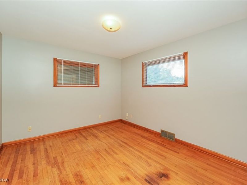 962 Iona Avenue, Akron, OH 44314 Photo 11