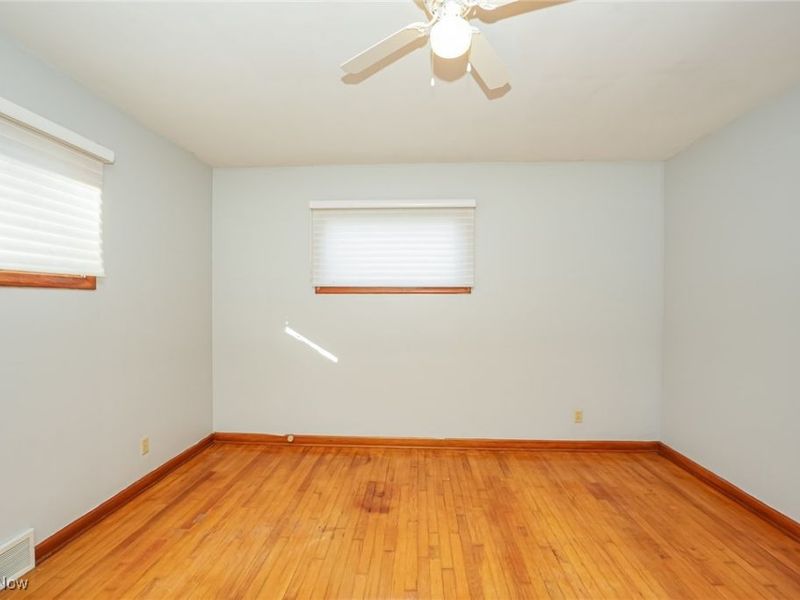 962 Iona Avenue, Akron, OH 44314 Photo 13