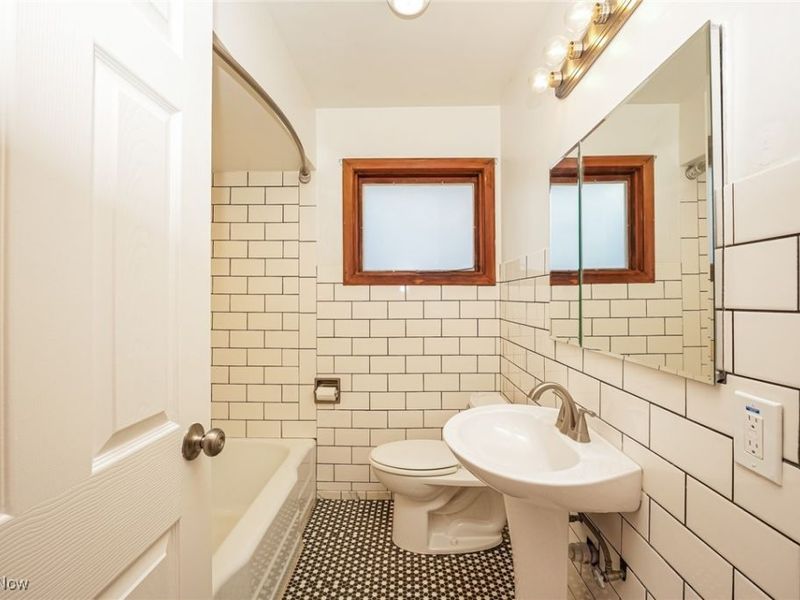 962 Iona Avenue, Akron, OH 44314 Photo 17