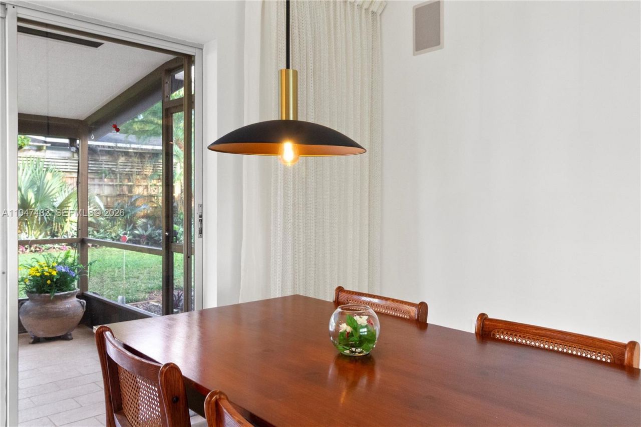 1541 NW 83rd Way, Pembroke Pines, FL 33024 Photo