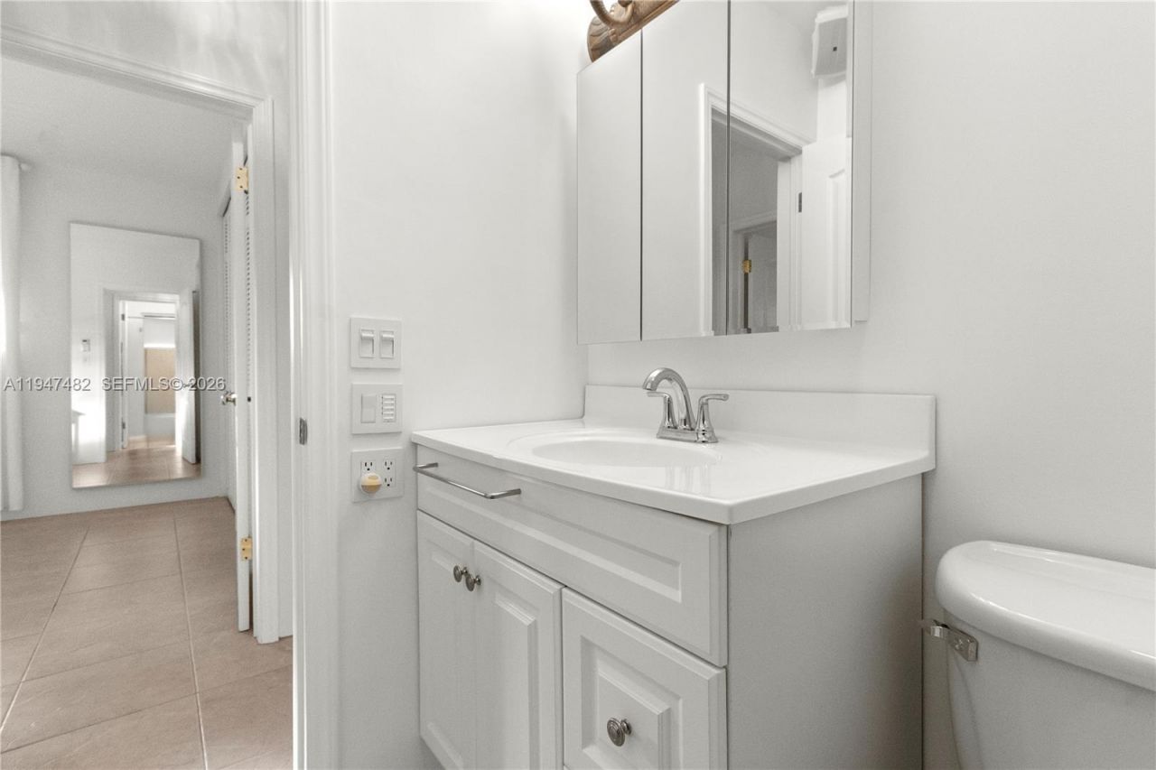 1541 NW 83rd Way, Pembroke Pines, FL 33024 Photo