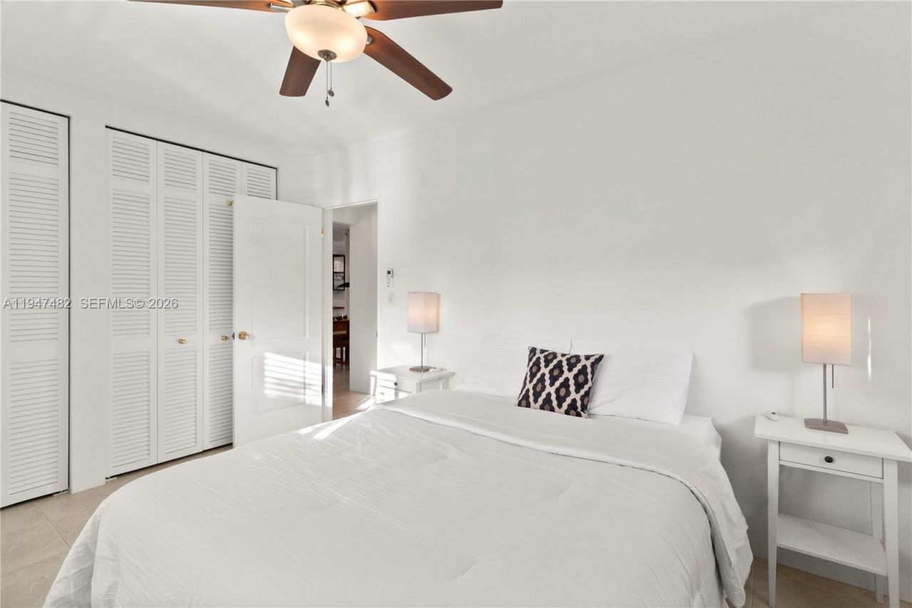 1541 NW 83rd Way, Pembroke Pines, FL 33024 Photo