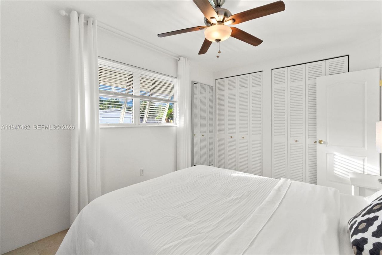 1541 NW 83rd Way, Pembroke Pines, FL 33024 Photo