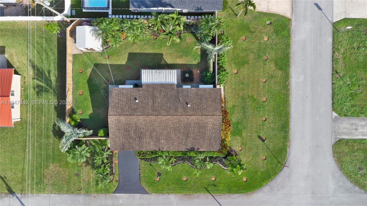 1541 NW 83rd Way, Pembroke Pines, FL 33024 Photo