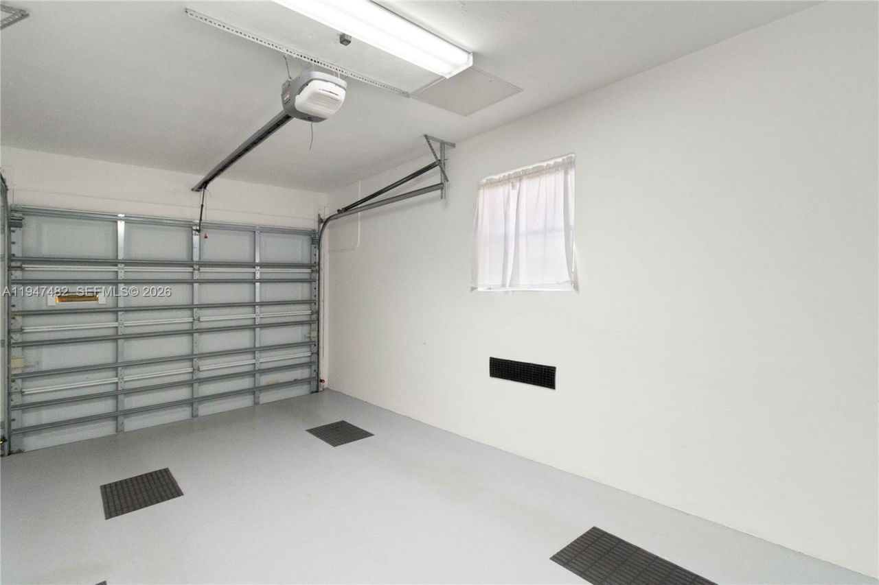 1541 NW 83rd Way, Pembroke Pines, FL 33024 Photo