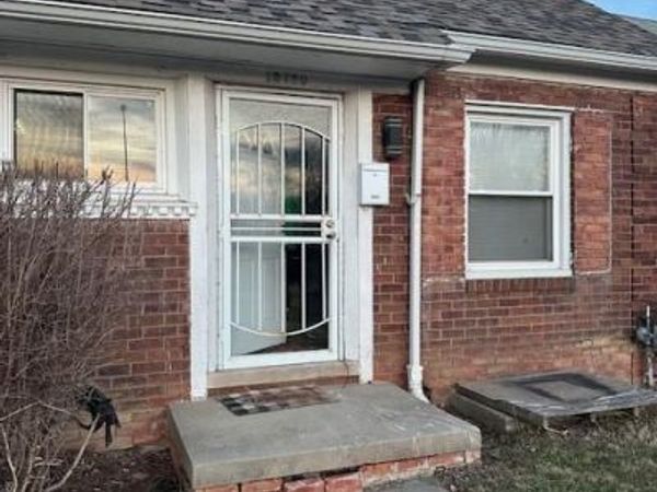 15720 Southfield Road, Detroit, MI 48223