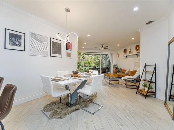 3735 Fieldstone BLVD, Unit 9, NAPLES, FL 34109