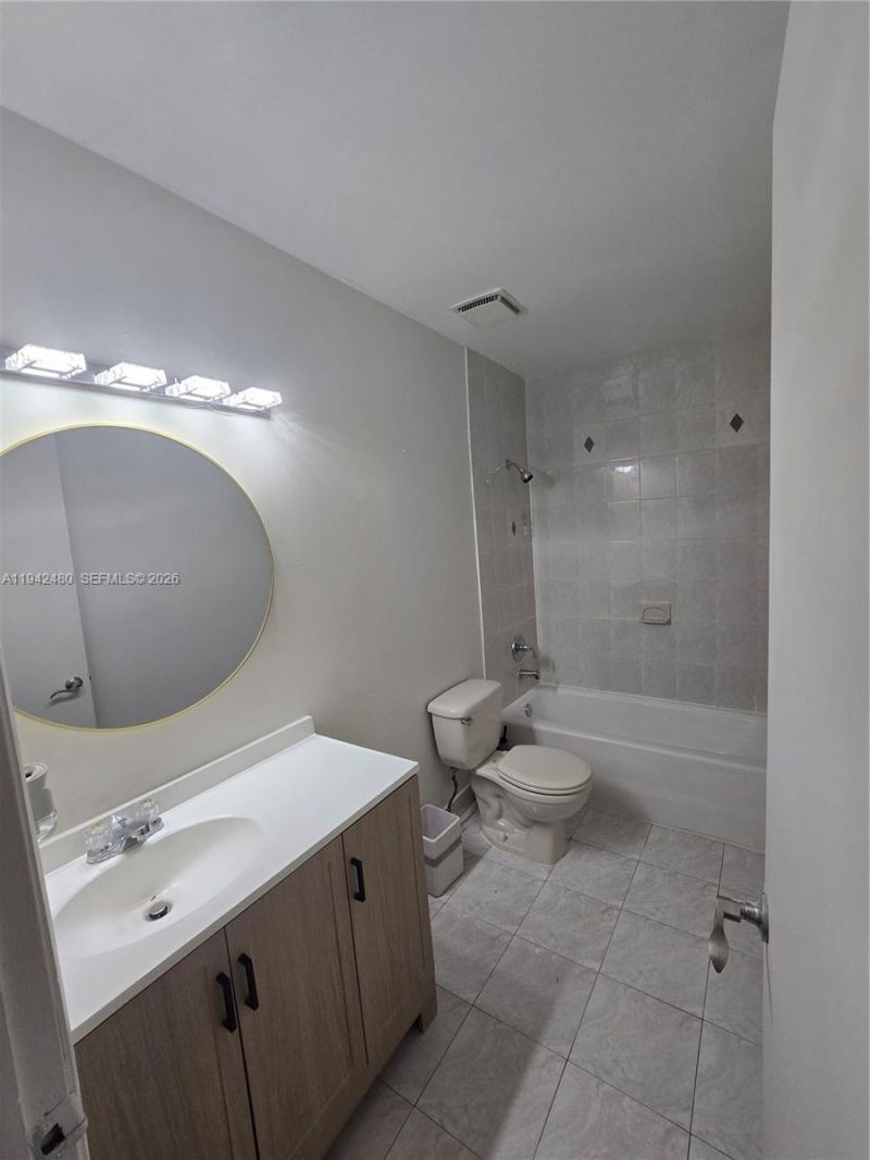 6905 SW 104th Ct, Miami, FL 33173 Photo