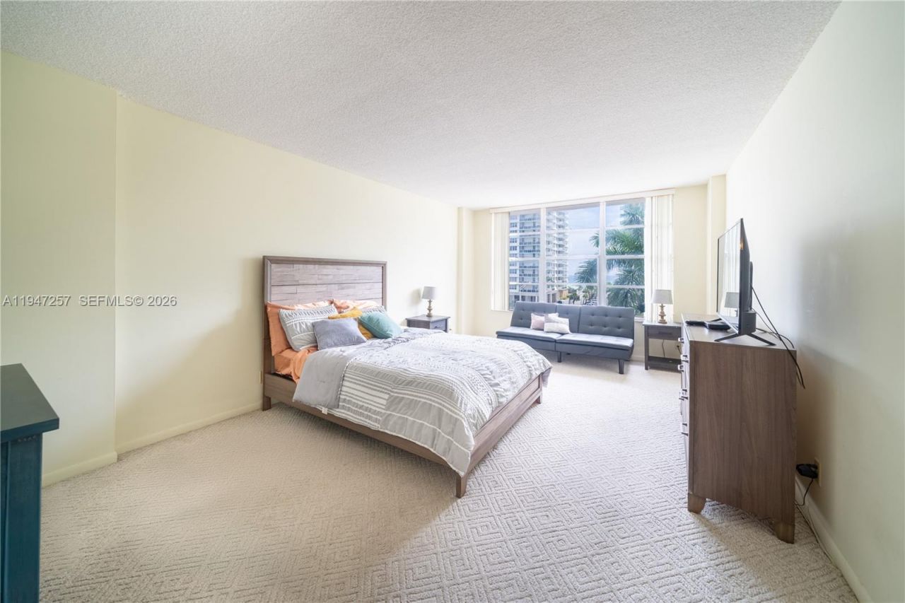3800 S Ocean Dr , Unit 419, Hollywood, FL 33019 Photo