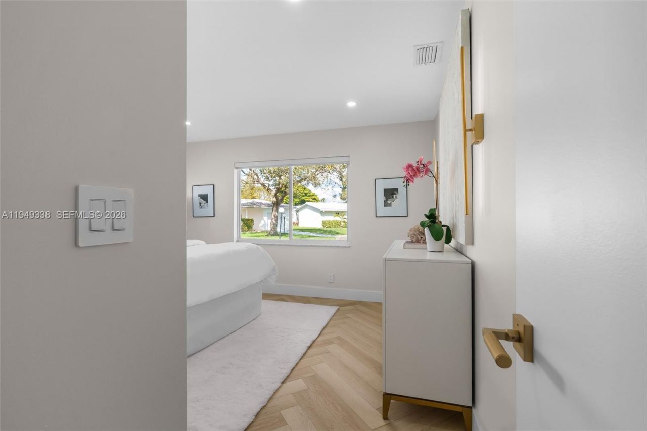 1581 NW 85th Ter, Plantation, FL 33322 Photo