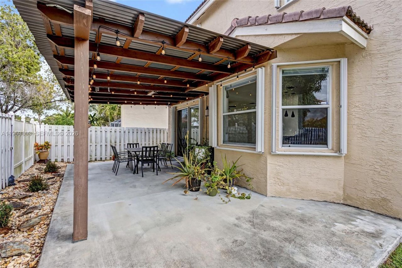 2436 SW 162nd Ter, Miramar, FL 33027 Photo