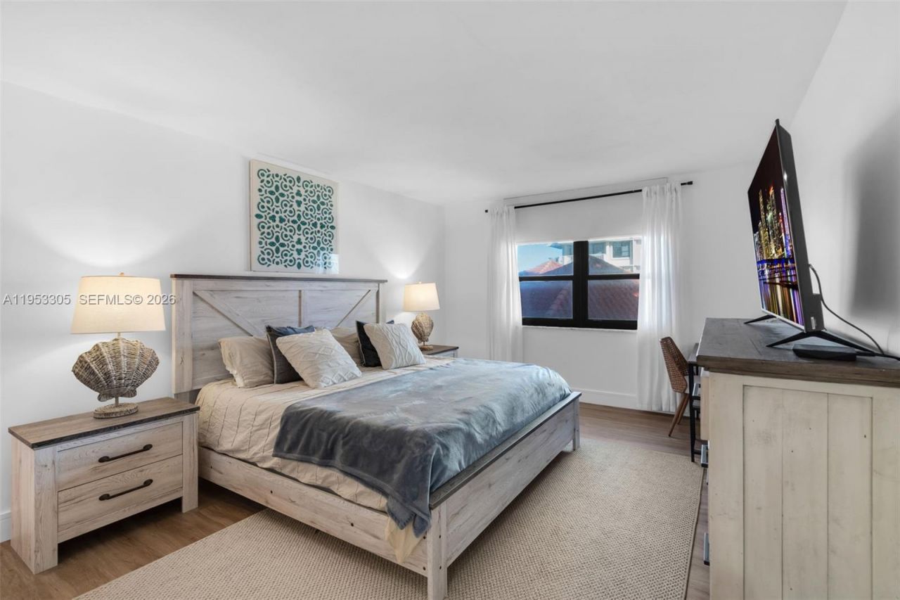 5480 N Ocean Dr , Unit B1B, Singer Island, FL 33404 Photo