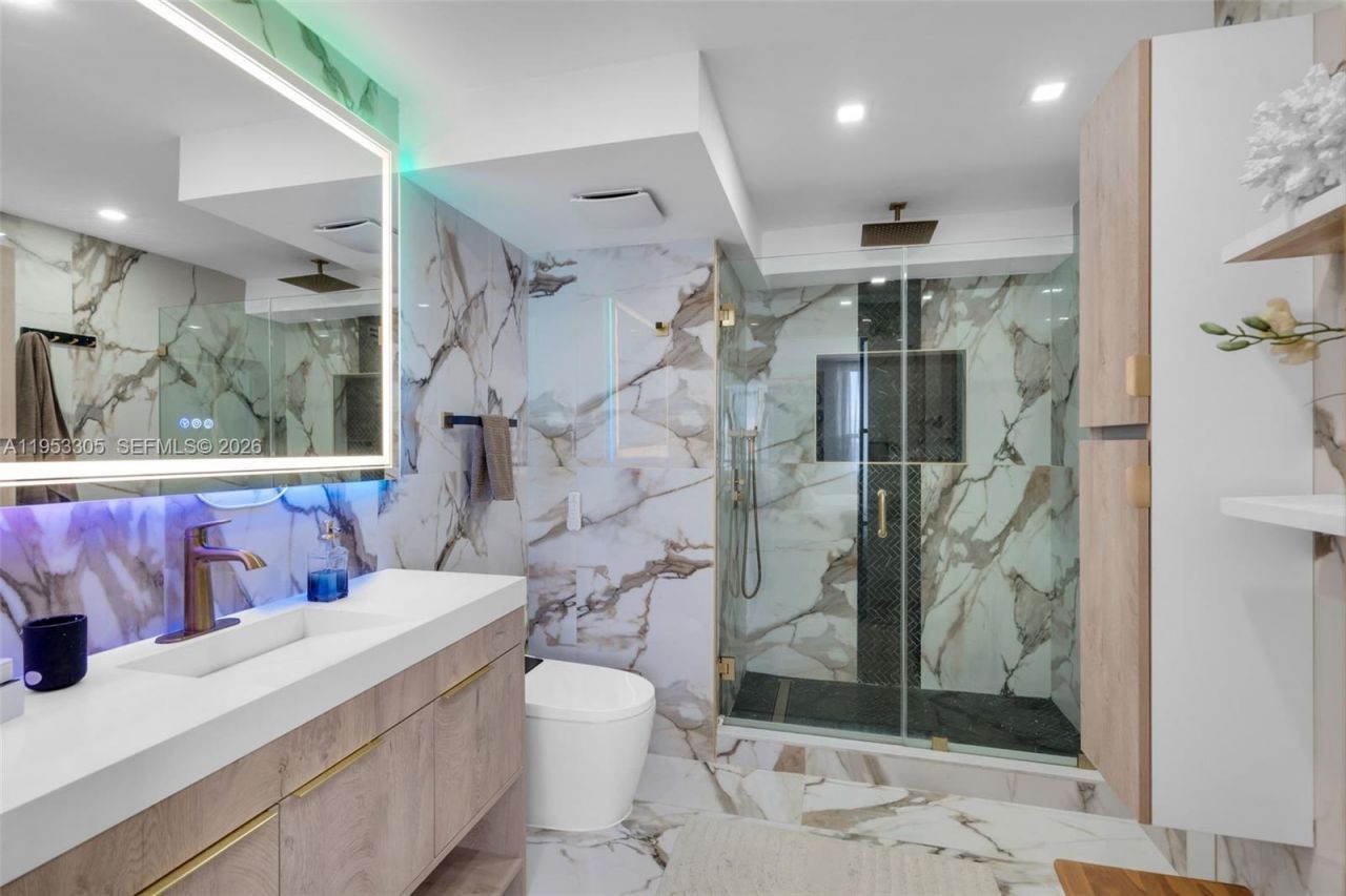 5480 N Ocean Dr , Unit B1B, Singer Island, FL 33404 Photo