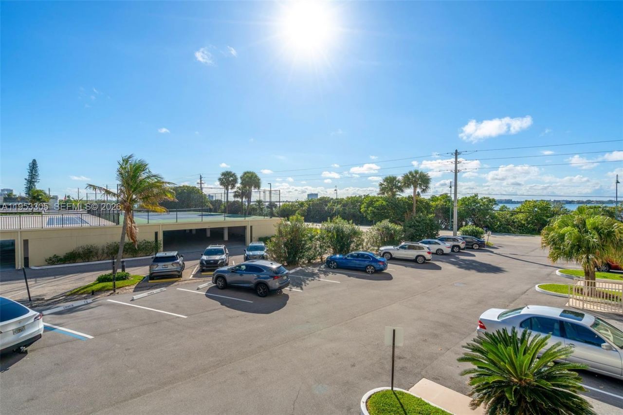 5480 N Ocean Dr , Unit B1B, Singer Island, FL 33404 Photo