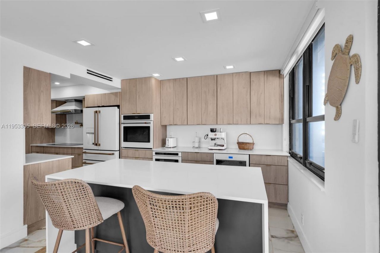 5480 N Ocean Dr , Unit B1B, Singer Island, FL 33404 Photo