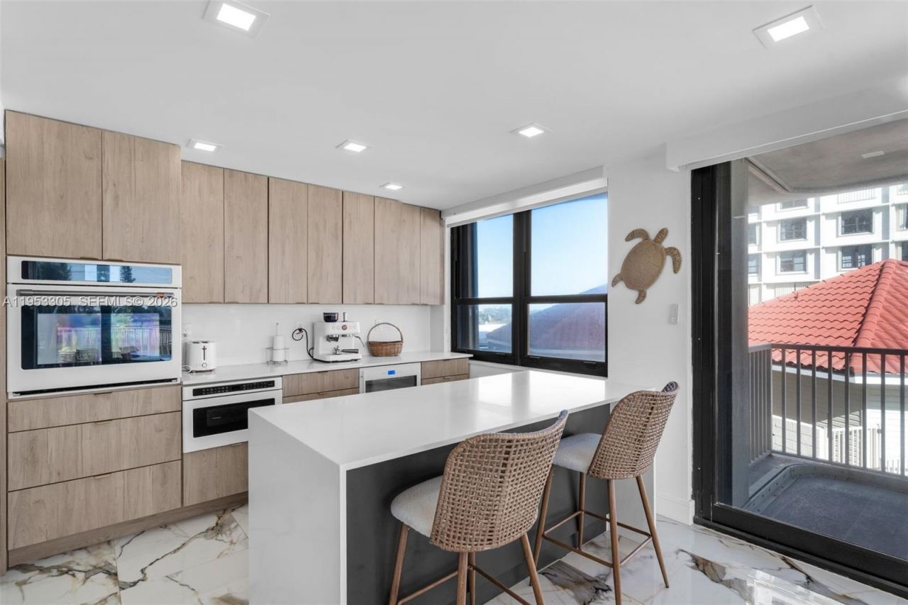 5480 N Ocean Dr , Unit B1B, Singer Island, FL 33404 Photo