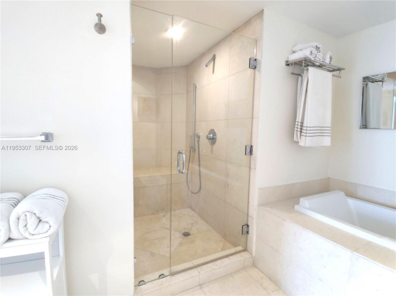 465 Brickell Ave, Unit 4402, Miami, FL 33131 Photo