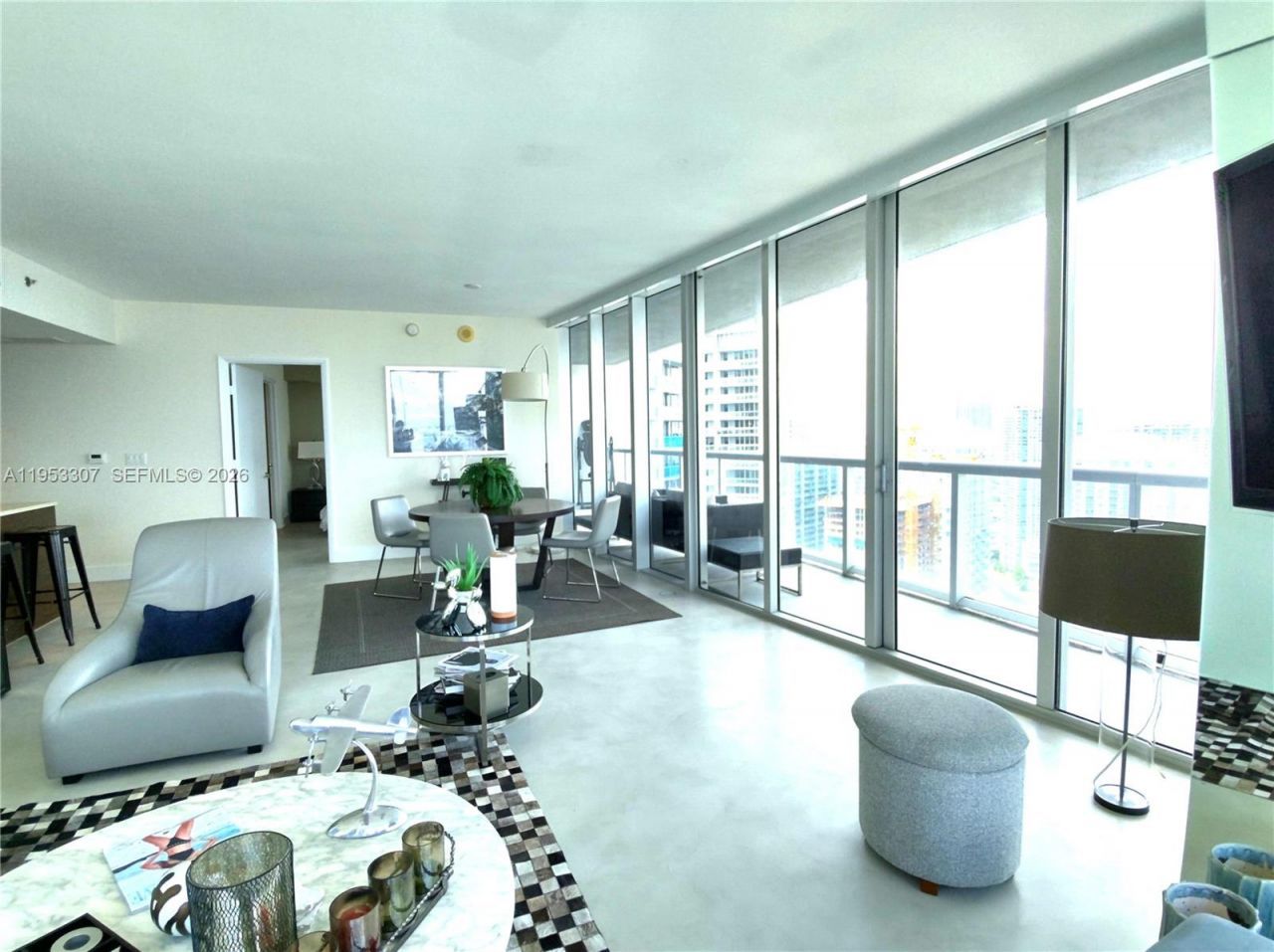 465 Brickell Ave, Unit 4402, Miami, FL 33131 Photo