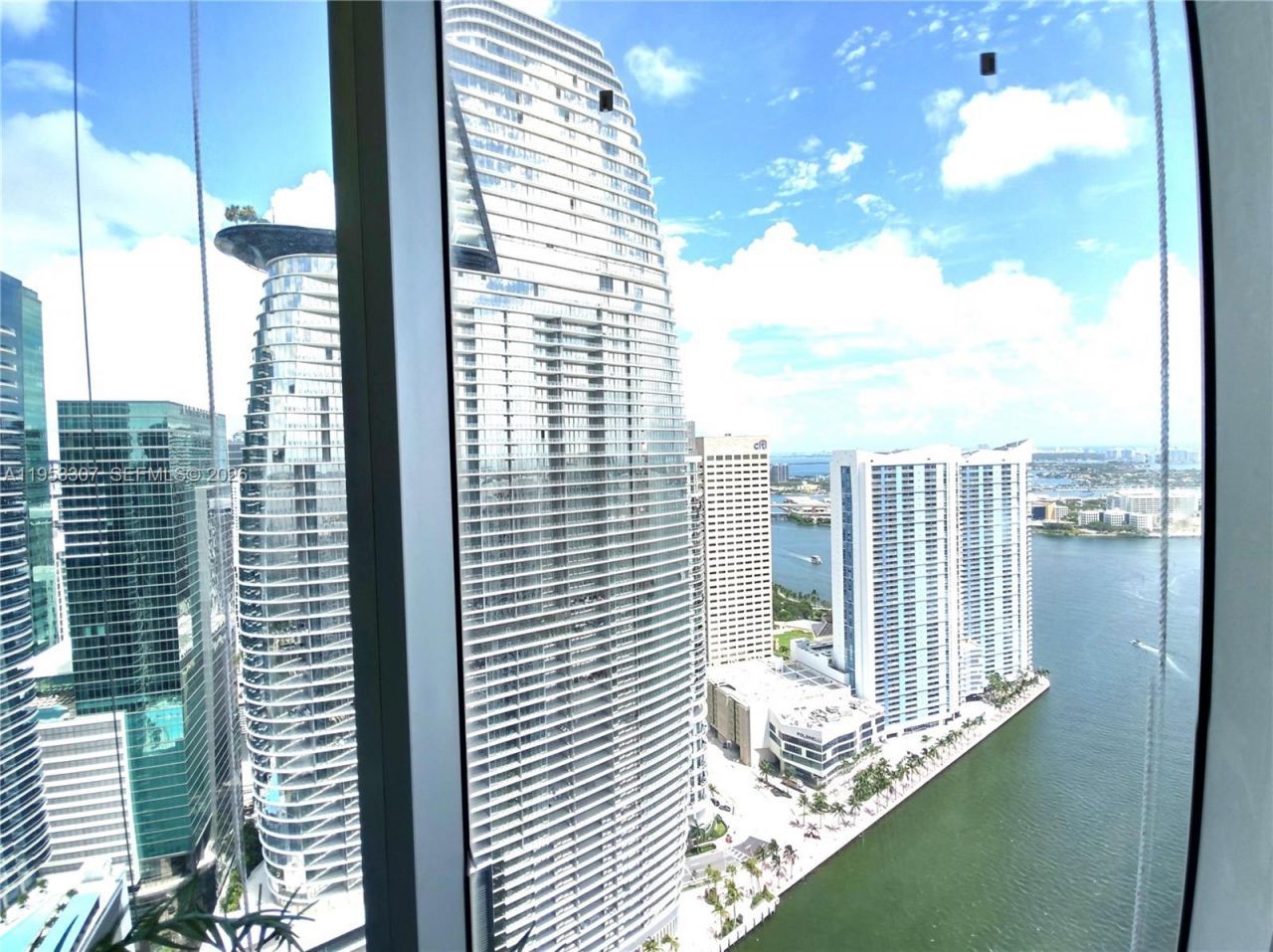 465 Brickell Ave, Unit 4402, Miami, FL 33131 Photo