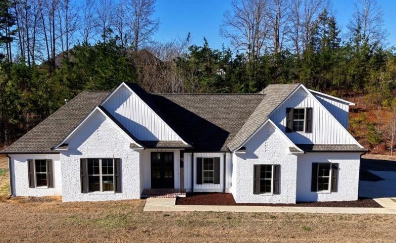 1012 Cr 383, New Albany, MS 38652 Main Photo