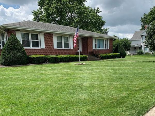 125 W Exchange Street, Danvers, IL 61732