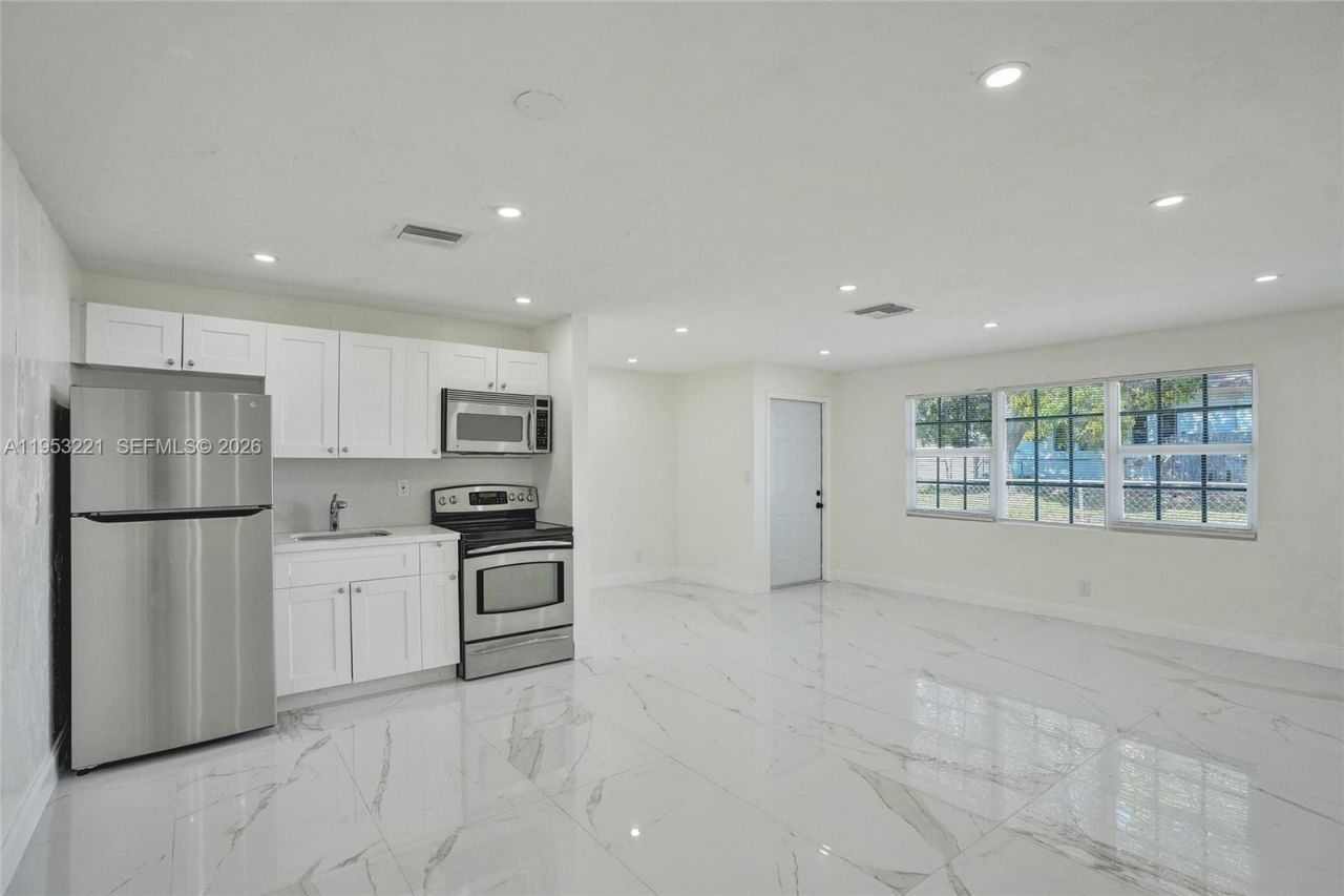 812 13th St, West Palm Beach, FL 33401 Photo