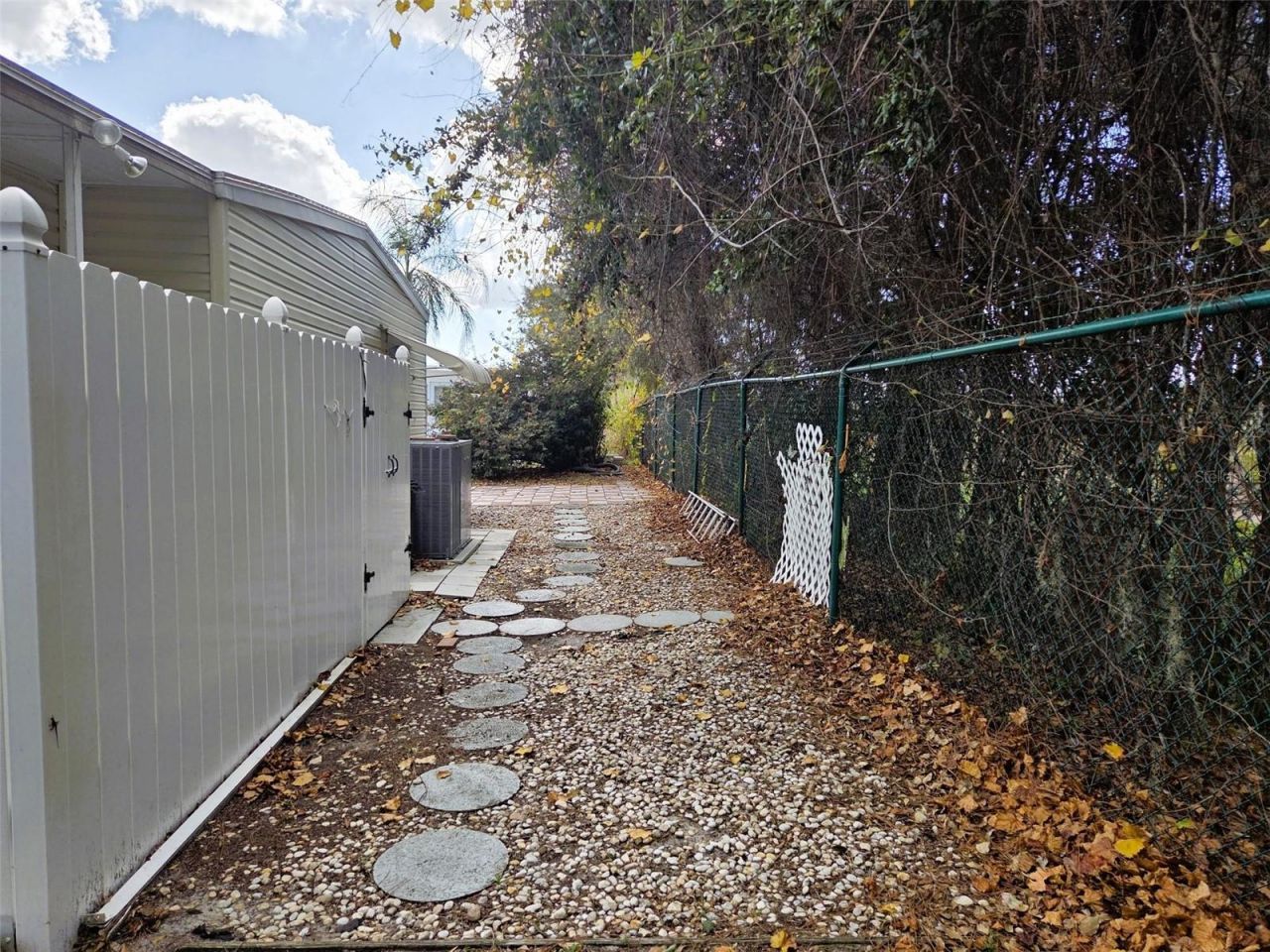 302 Oakwood Boulevard W, Sarasota, FL 34237 Photo