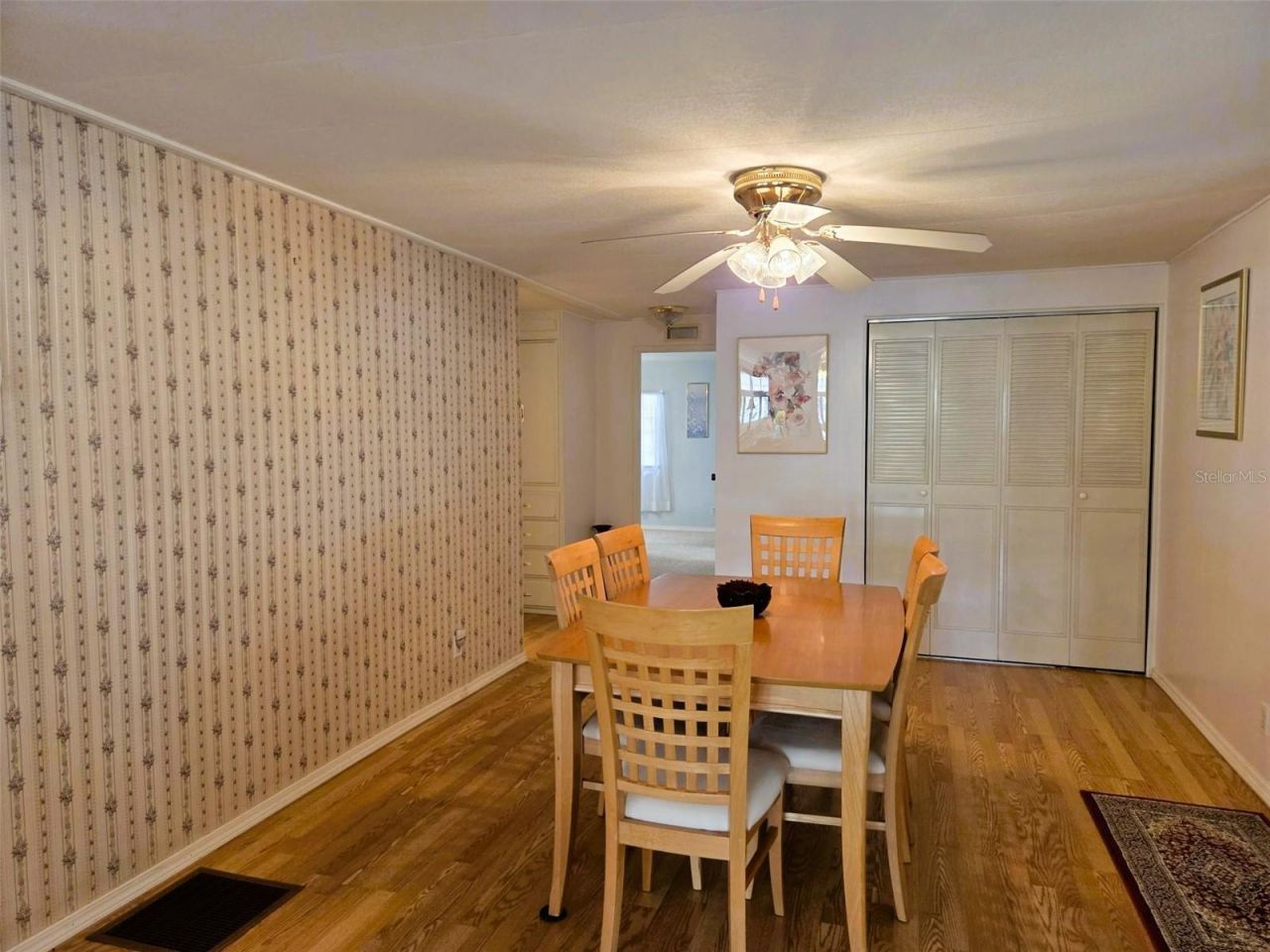 302 Oakwood Boulevard W, Sarasota, FL 34237 Photo