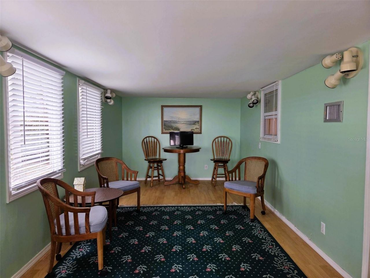 302 Oakwood Boulevard W, Sarasota, FL 34237 Photo