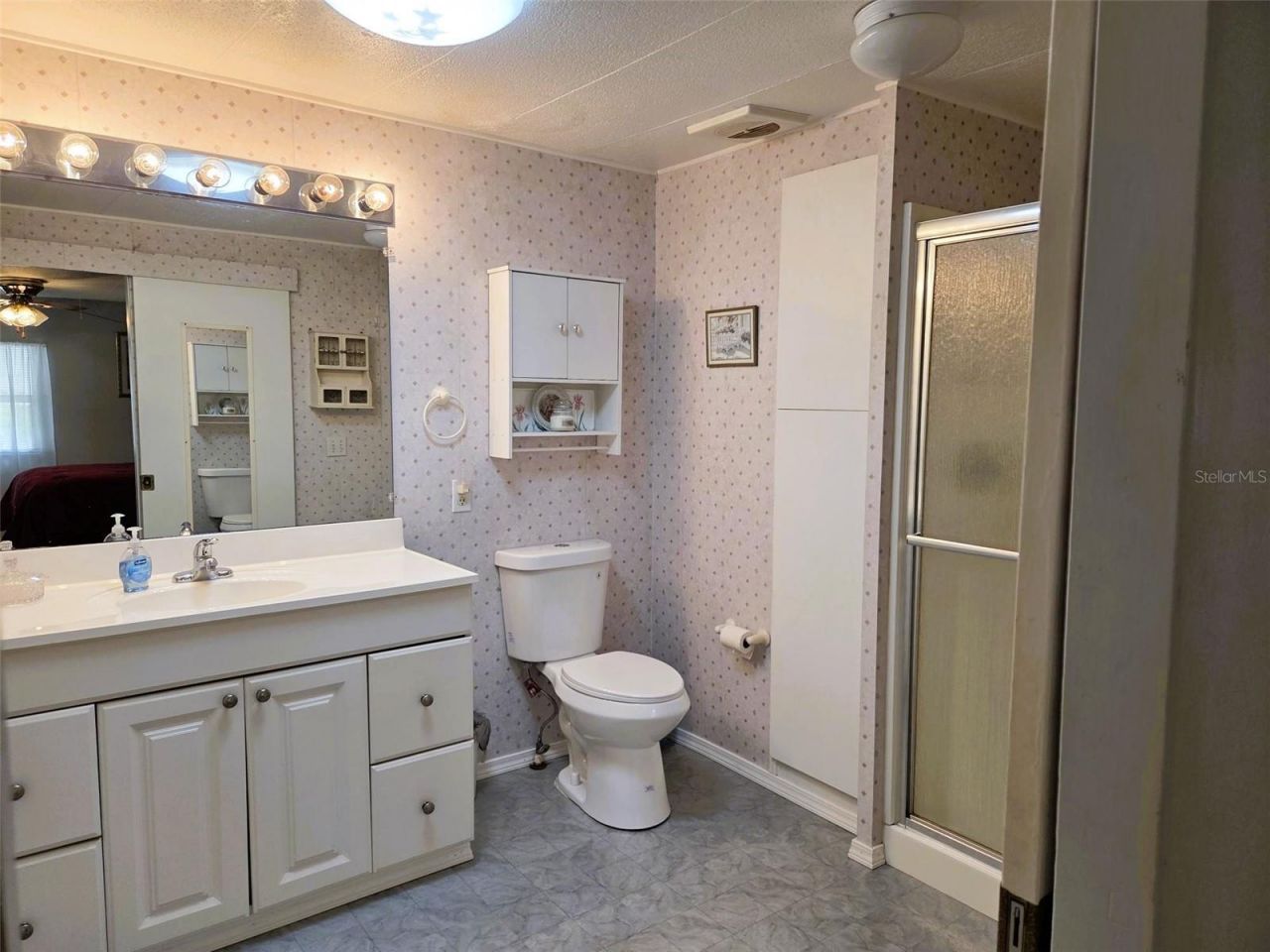 302 Oakwood Boulevard W, Sarasota, FL 34237 Photo