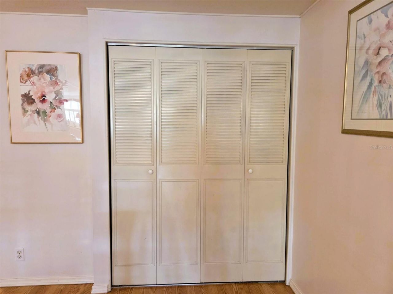 302 Oakwood Boulevard W, Sarasota, FL 34237 Photo