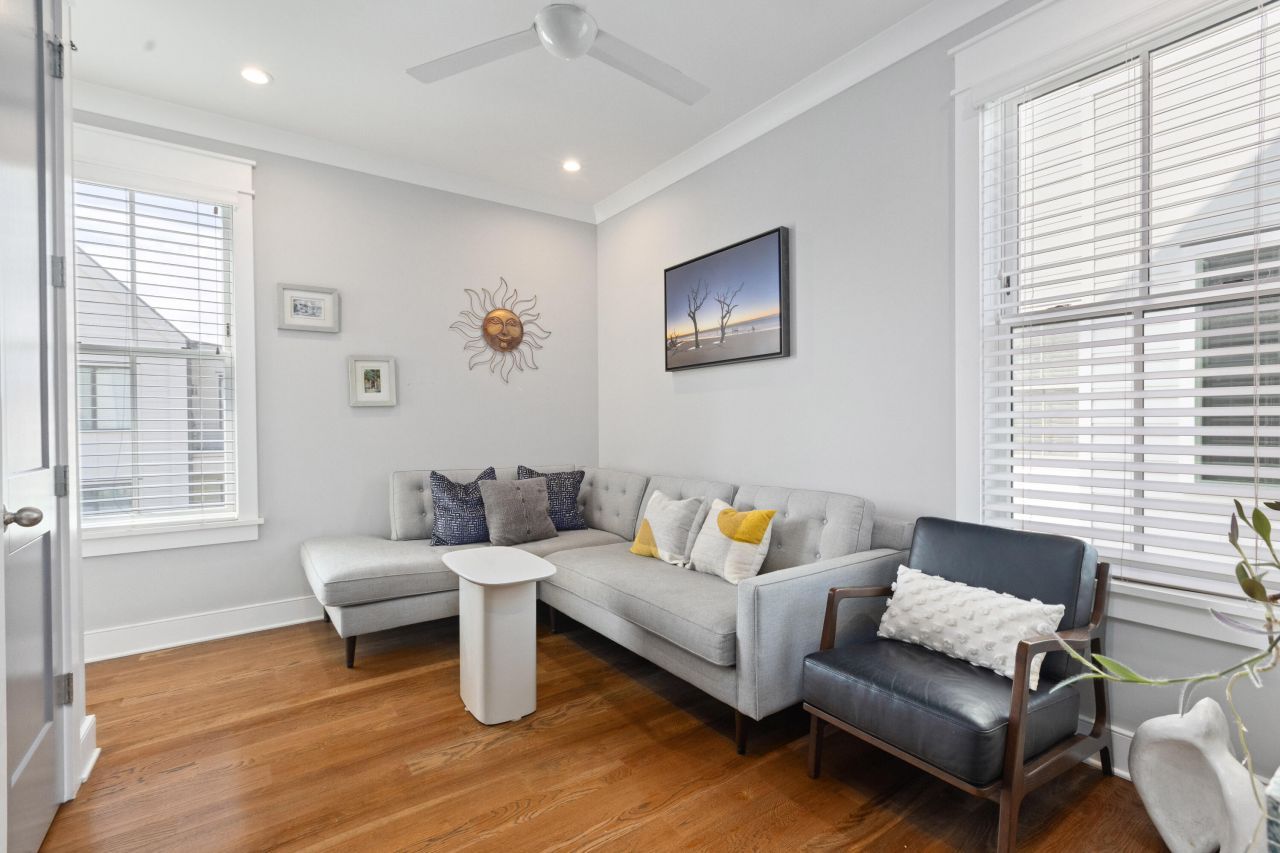 3 1/2 Maranda Holmes Photo 17