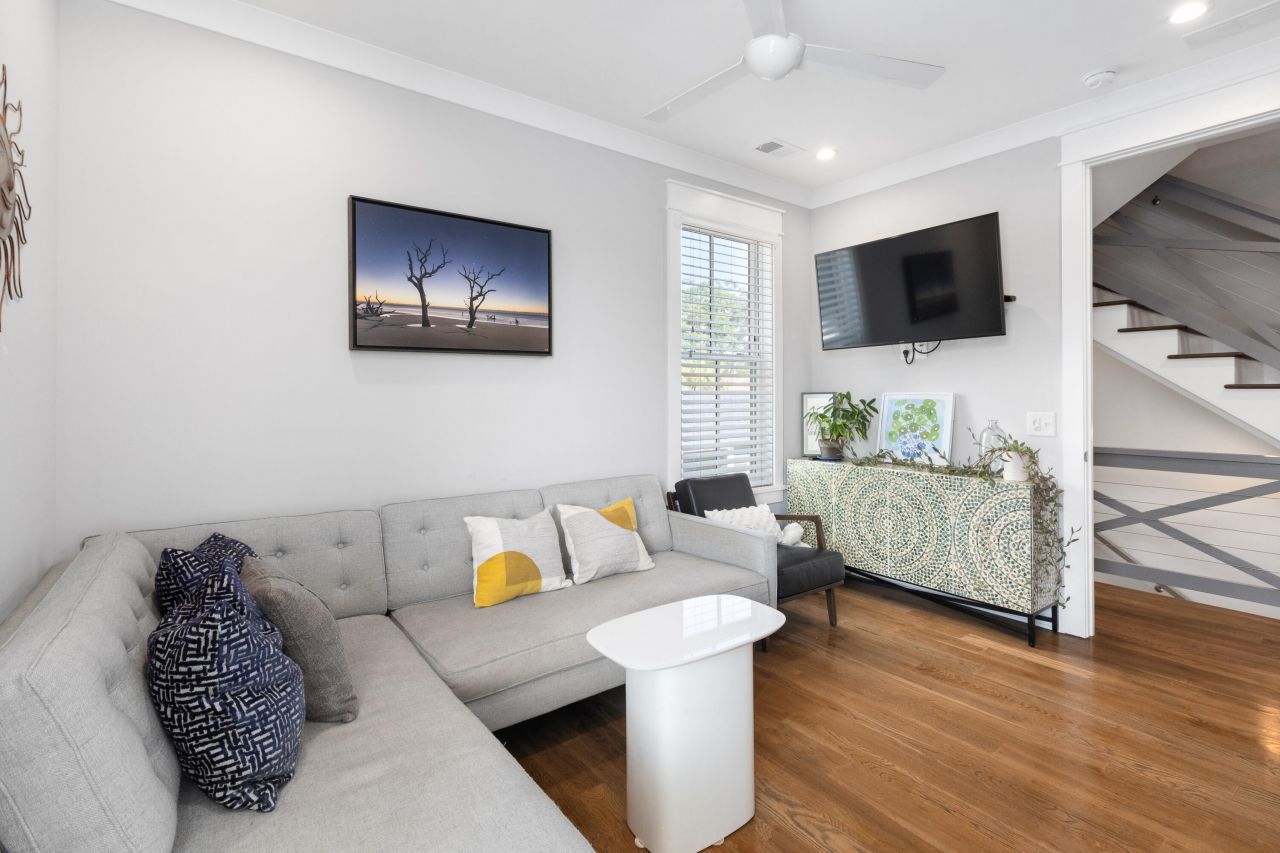 3 1/2 Maranda Holmes Photo 18