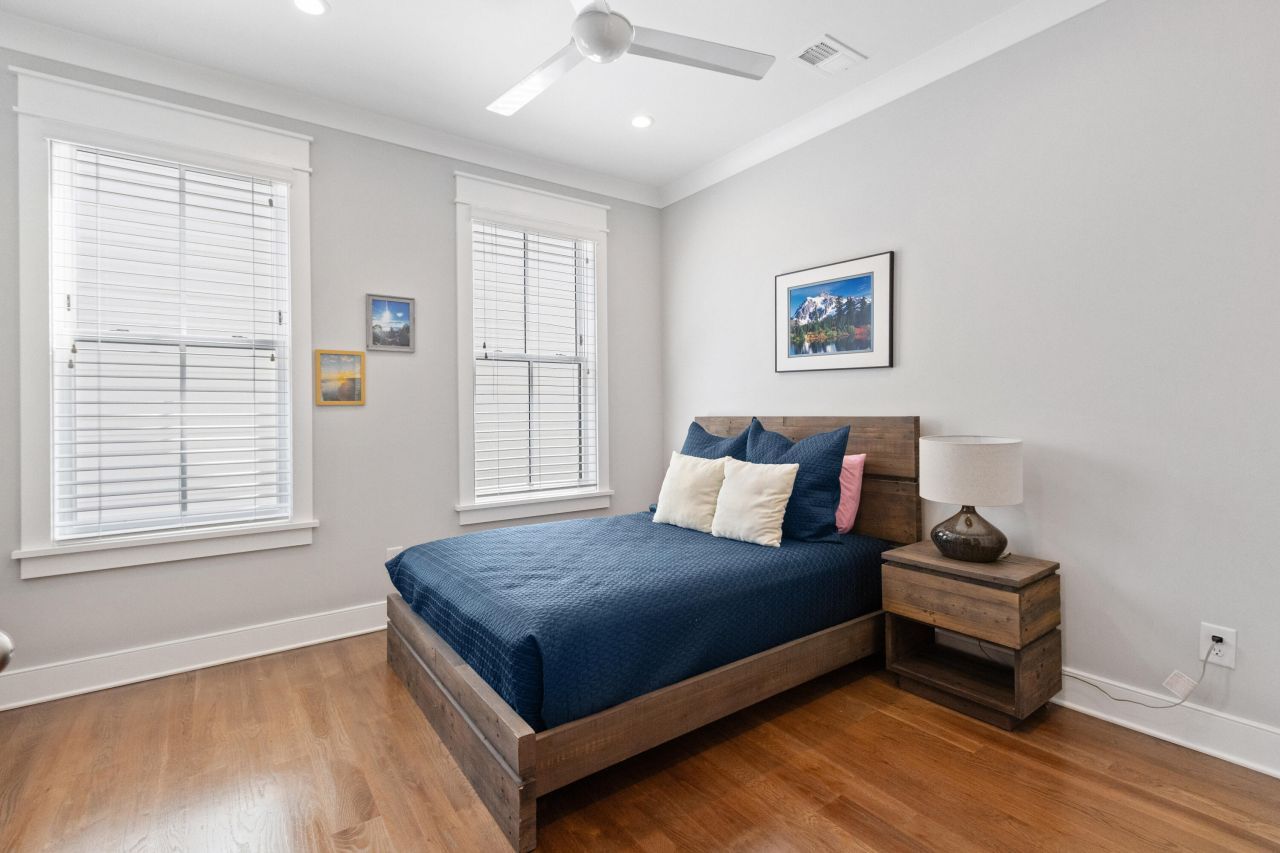 3 1/2 Maranda Holmes Photo 23