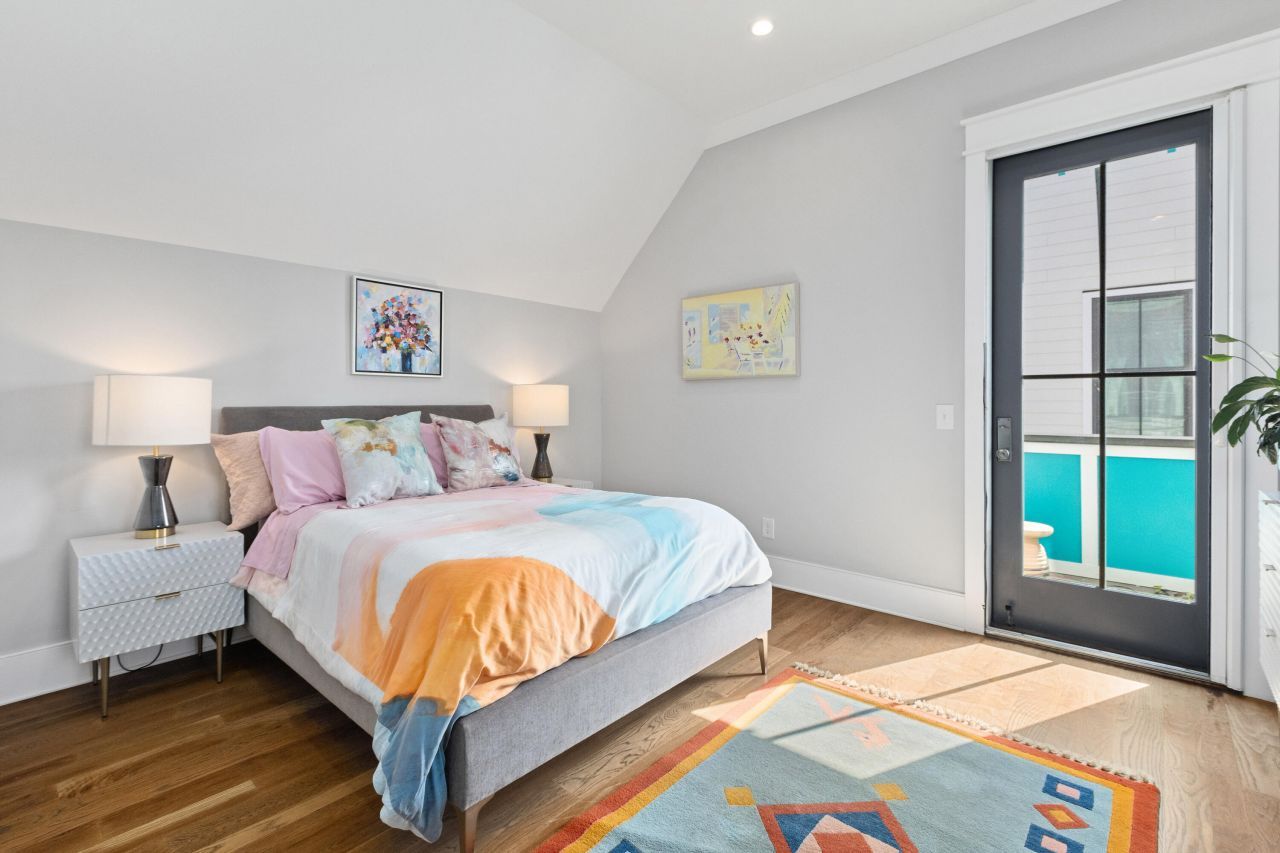 3 1/2 Maranda Holmes Photo 26