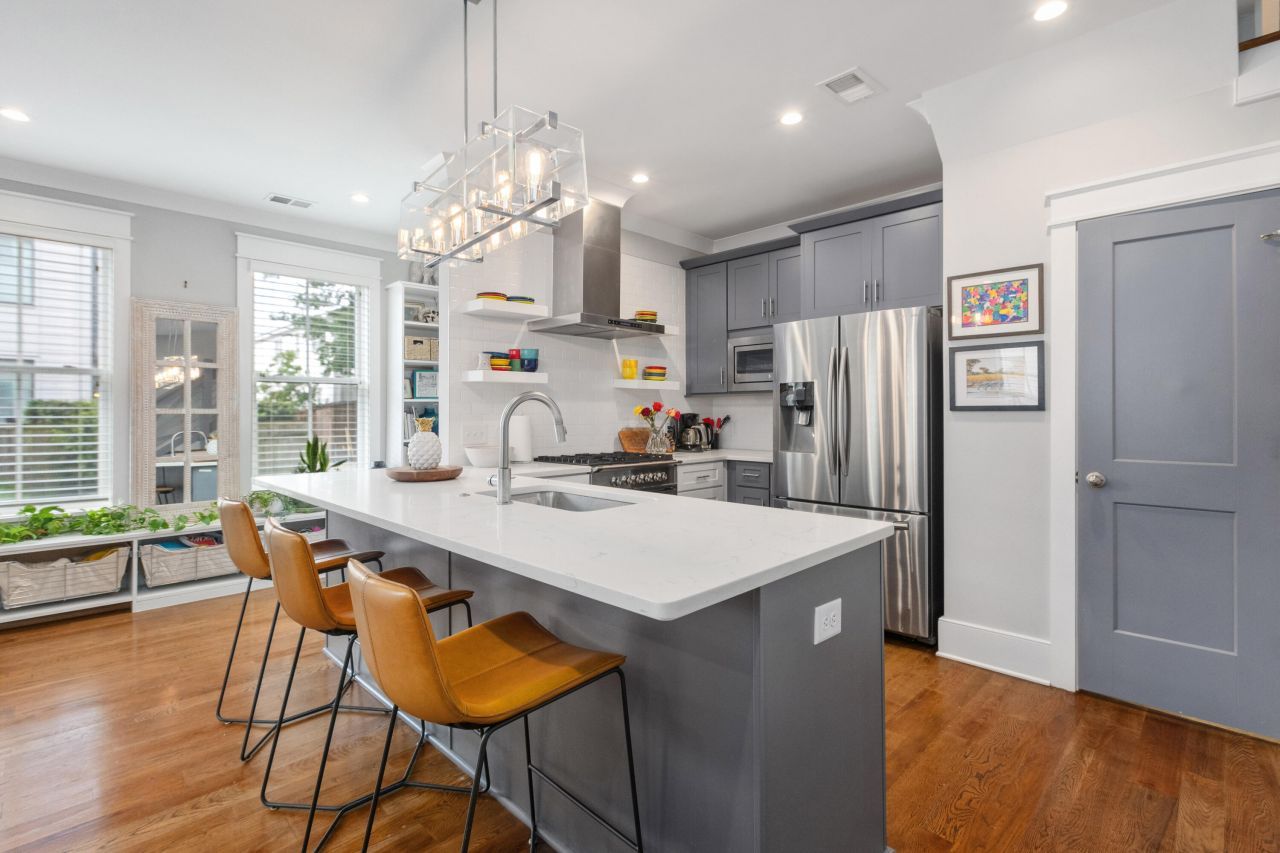 3 1/2 Maranda Holmes Photo 6