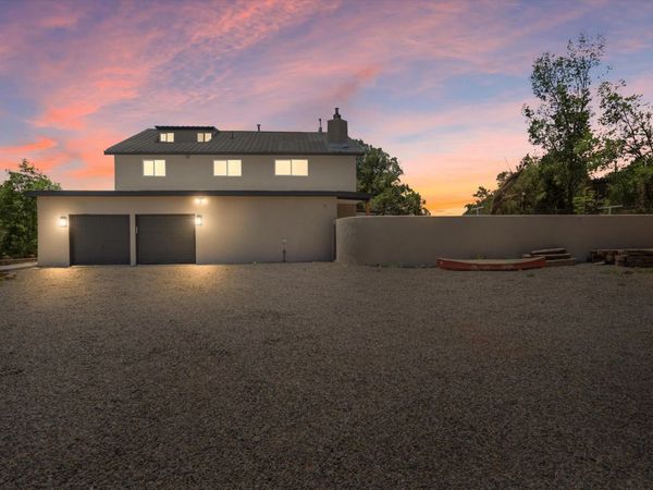 7 Corte De Canoncito , Cedar Crest, NM 87008